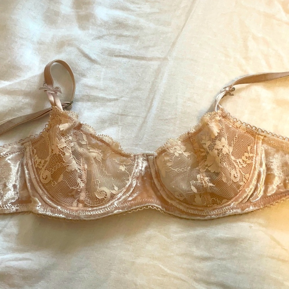 Beautiful light gold VC bra 34B